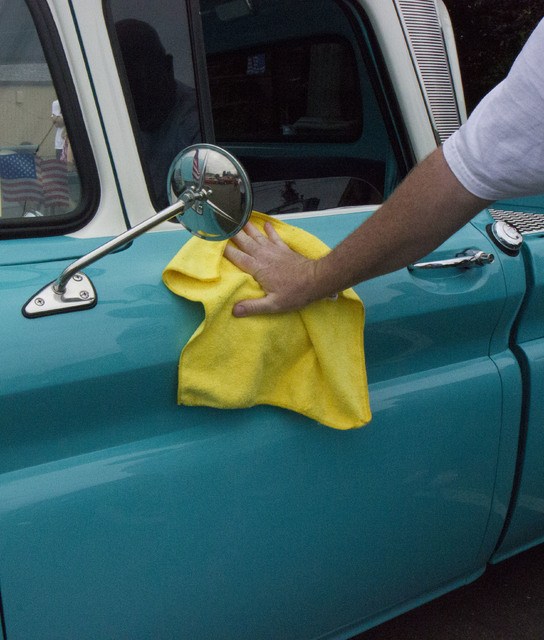 Historic car show brings in crowds to Montesano