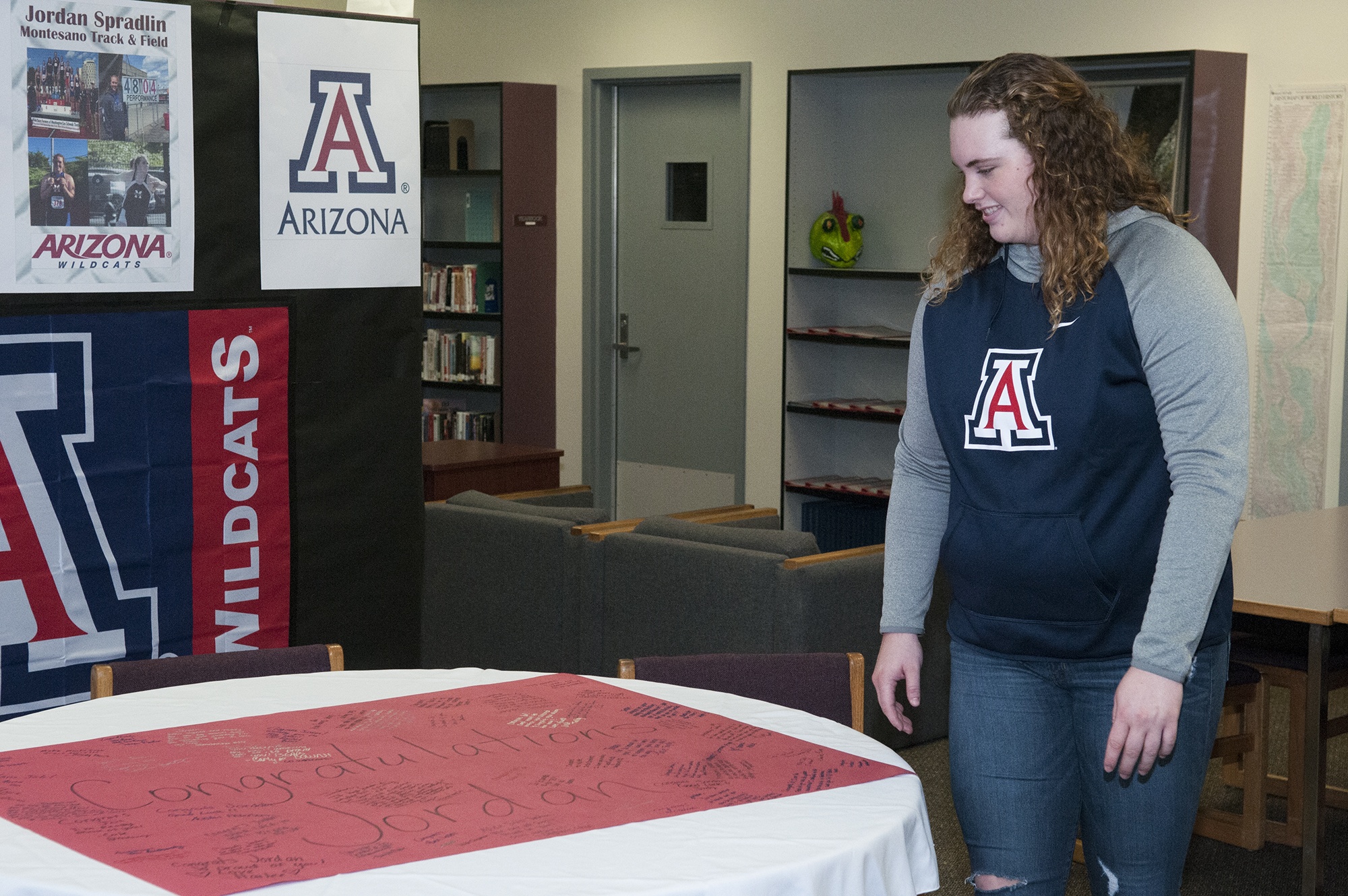 Spradlin inks letter of intent for Arizona