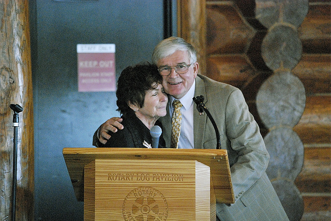 Former 24th District state representative Lynn Kessler introduces State Senator Dean Takko at Greater Grays Harbor’s legislative sendoff Thursday at the Rotary Log Pavillion.
