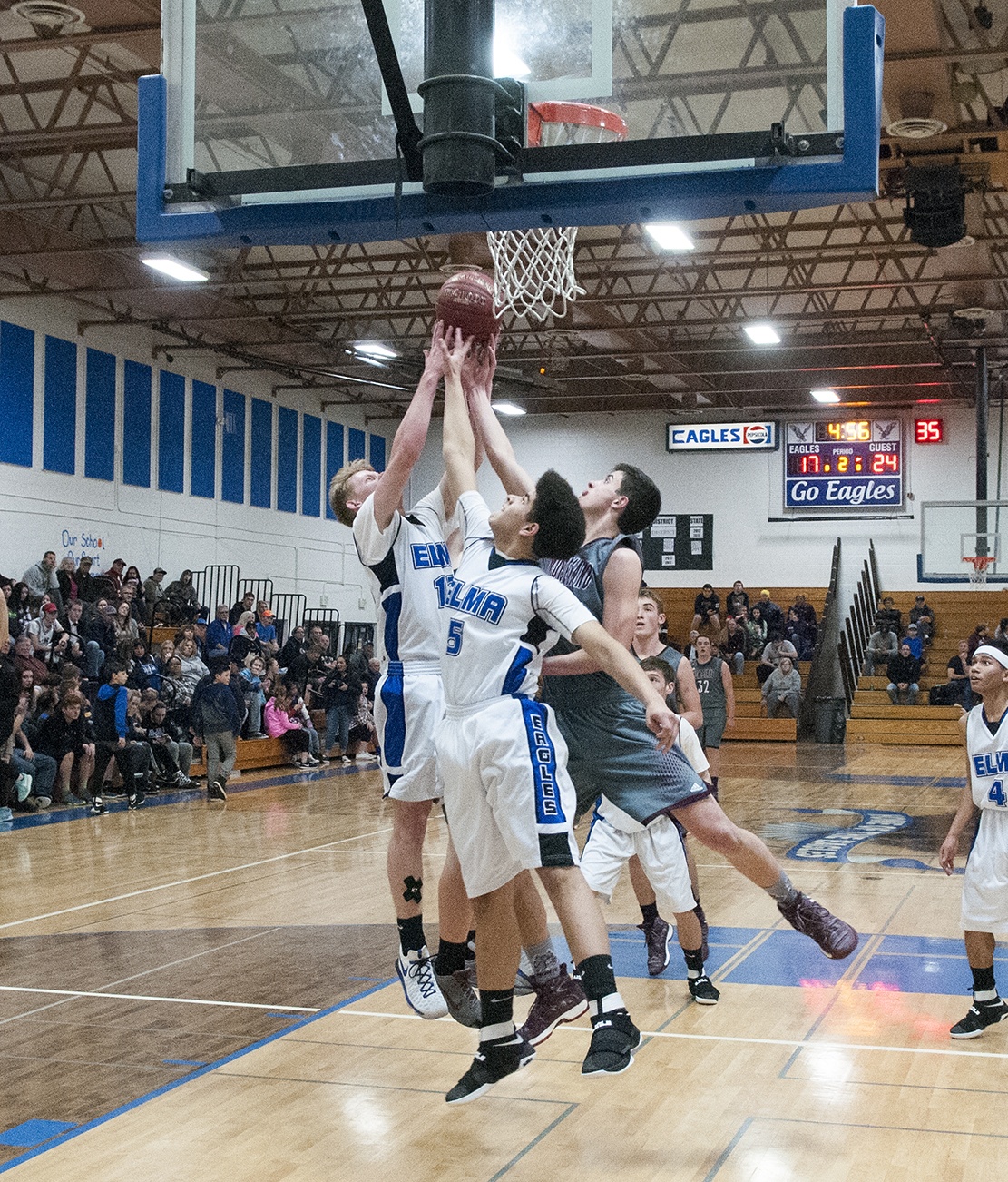 Montesano grinds out win over rival Elma