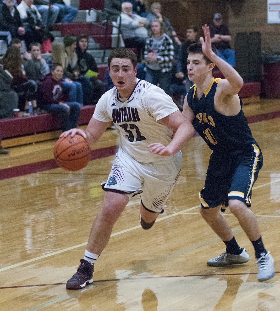 Montesano boys overcome slow start to beat Forks