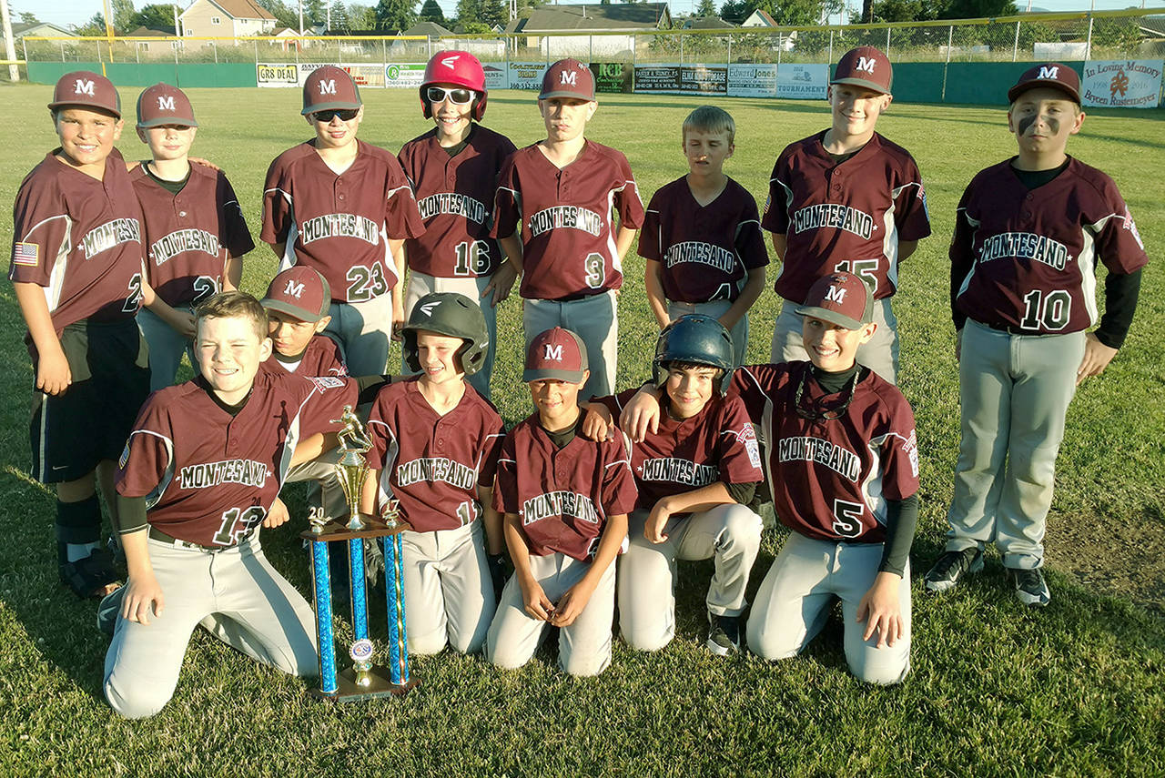 Front row (from left) - Trey Sweeney, Peyton Damasiewicz, Caleb Bruland, Daylon Schroeder, Michael Neal, Tyler Johansen. Back row (from left) - Jaxson Wilson, Reid Pace, Tyce Peterson, Jack Holmstrom, John Griffin, Carson Daniels, Camden Taylor, Skylar Bove.