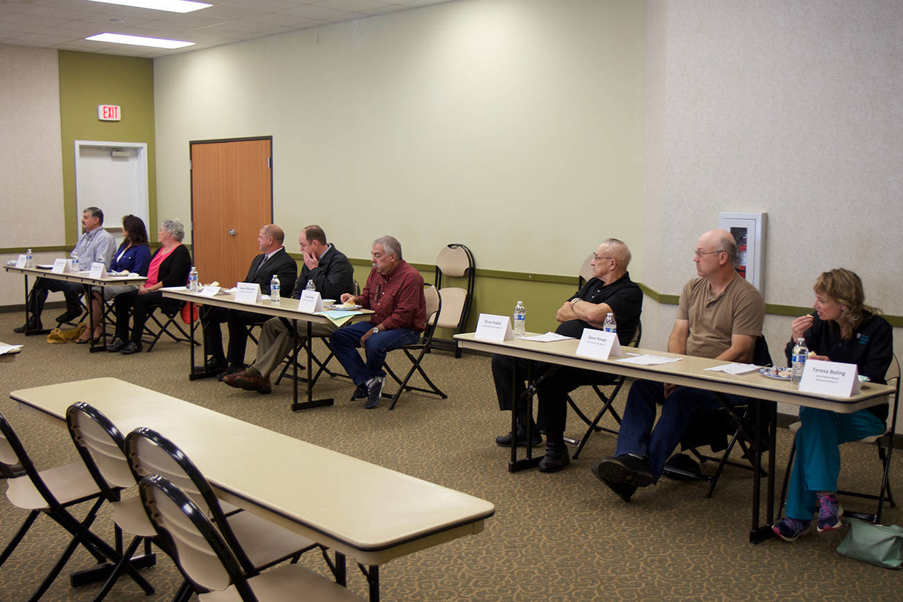 Elma candidates sound off at forum