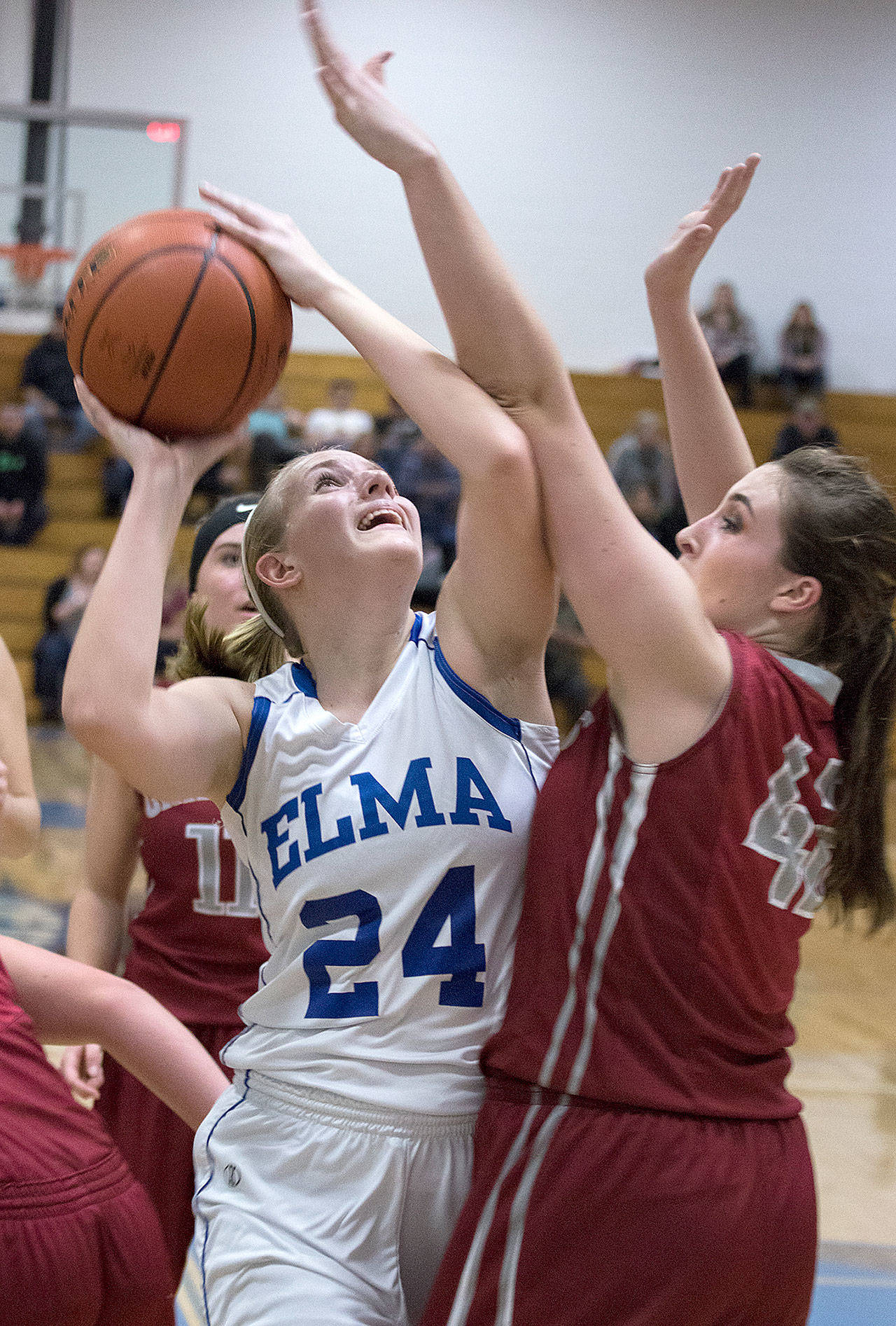 Elma’s girls are 14-0 for the season