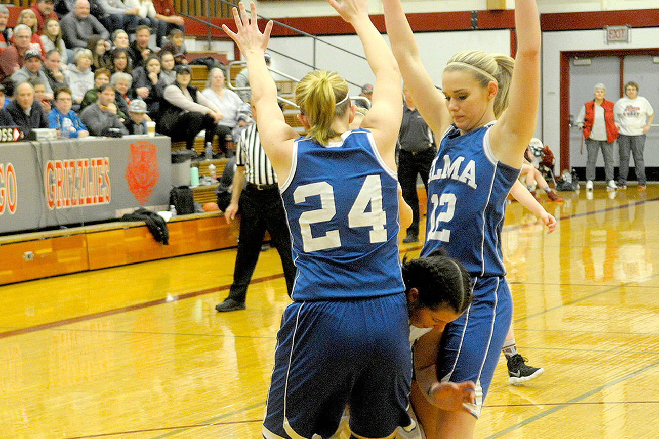 Elma girls crunch Hoquiam in district semis