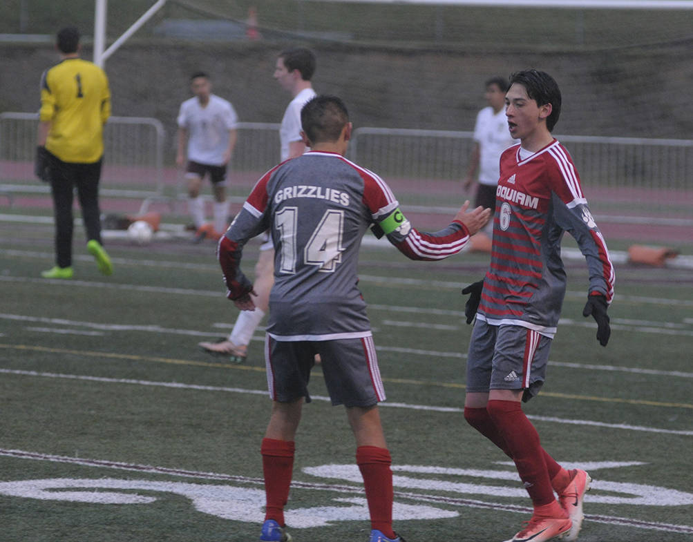 Grizzlies rout Monte in soccer