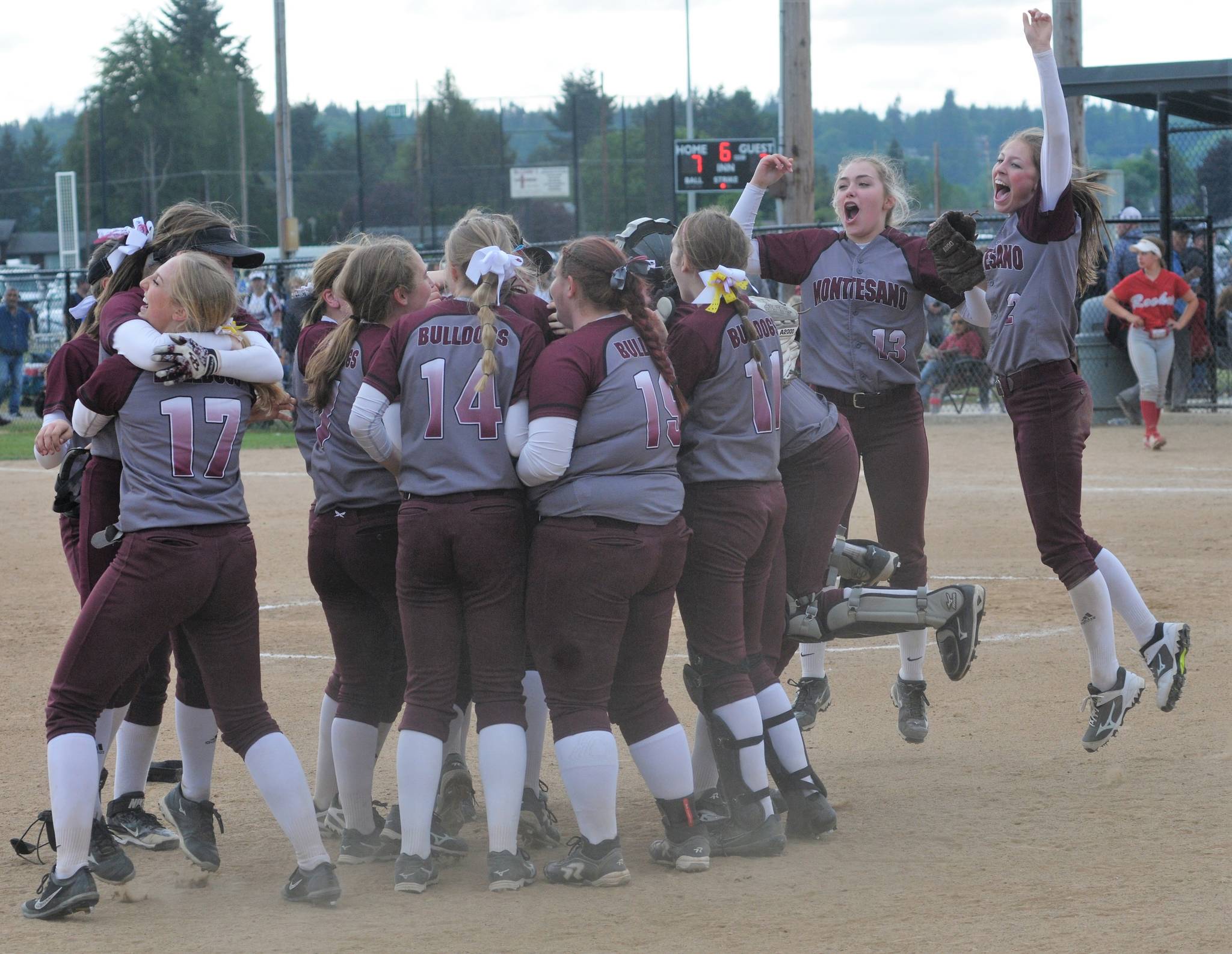 Montesano softball beats Castle Rock for district championship