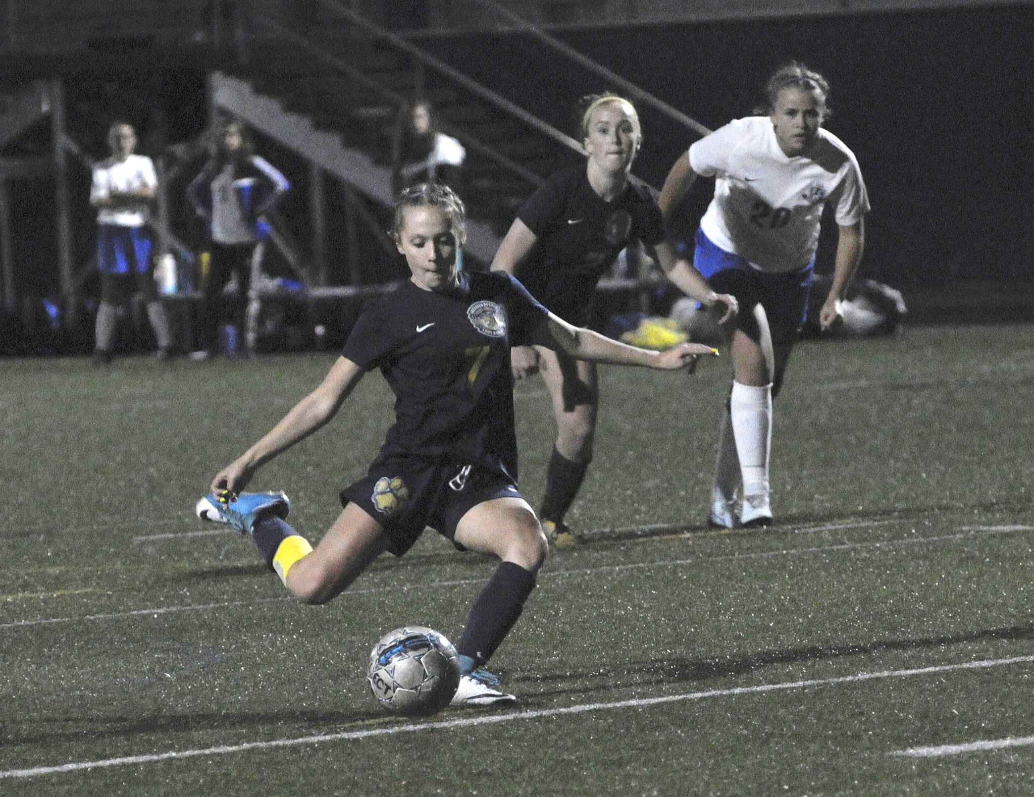 Aberdeen’s Emma Green scores on a penalty kick Tuesday against Elma at Stewart Field. (Hasani Grayson | The Daily World)