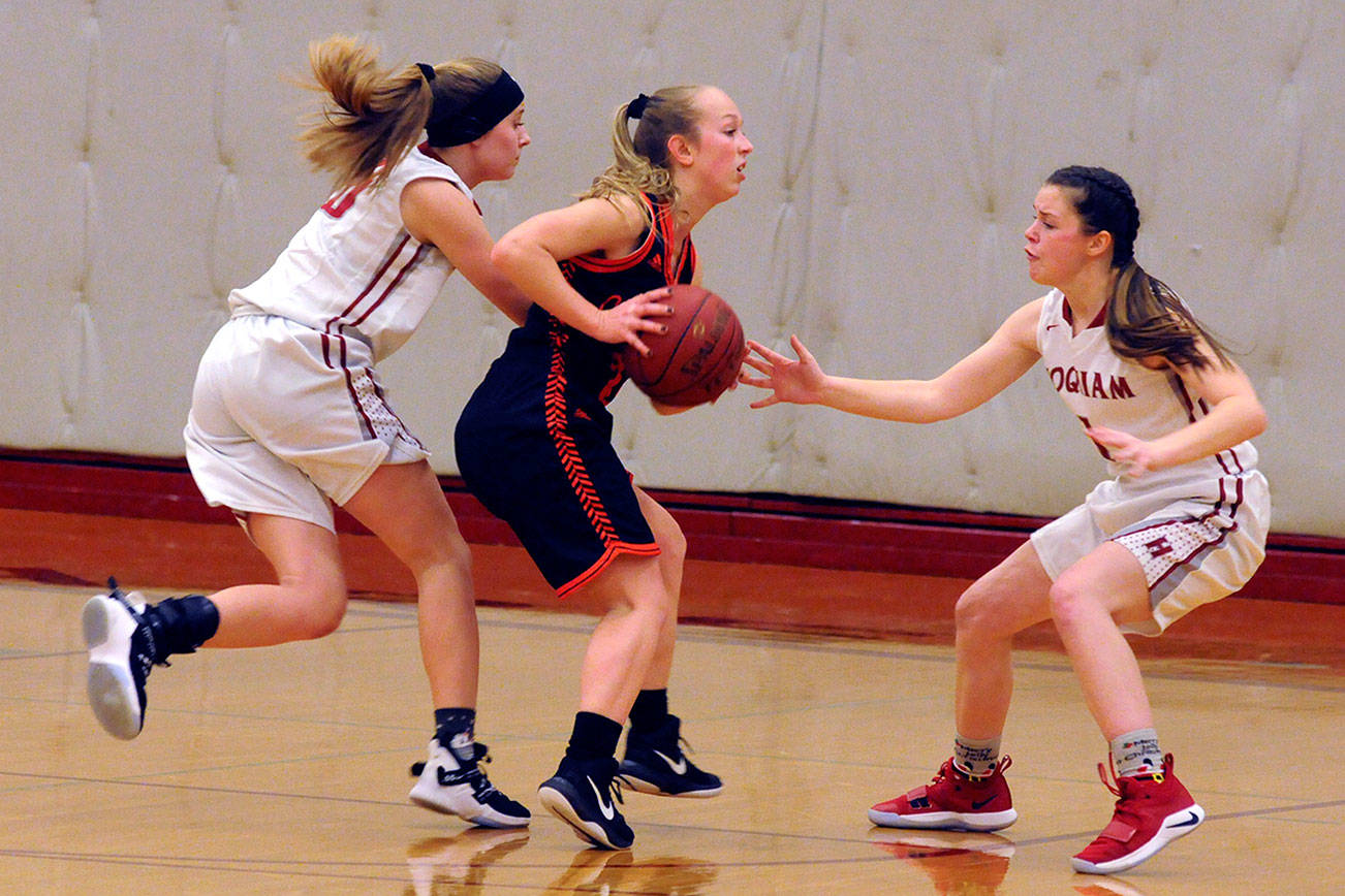 Montesano’s defense leads Bulldogs to win over Adna