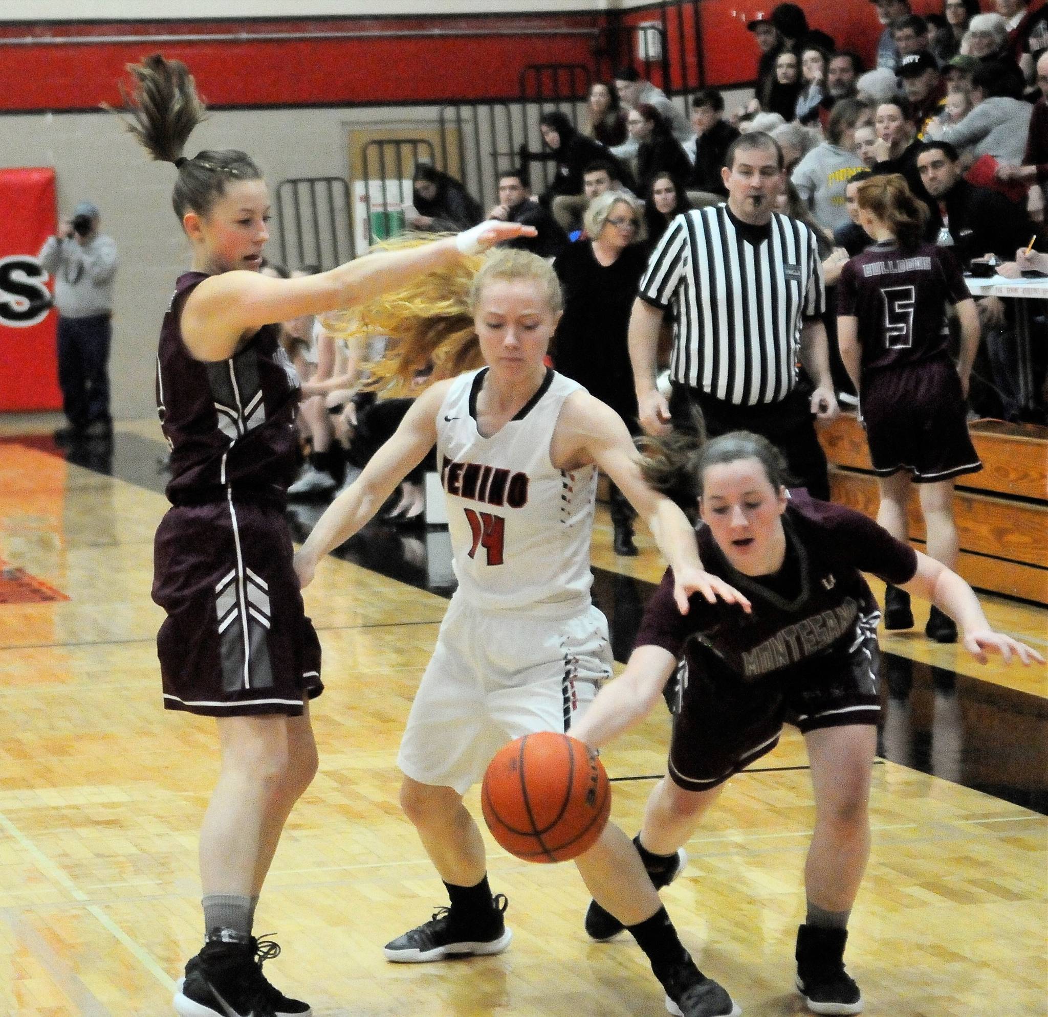 Montesano girls defense continues to roll against Tenino