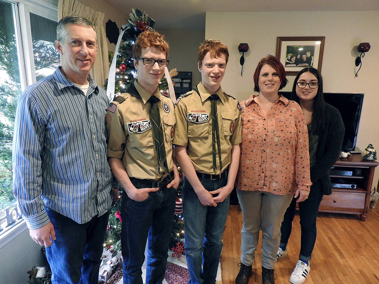 (Kat Bryant | Grays Harbor News Group) The Erwin family, from left: Mike, Jared, Trace, Carrie and Hannah (the twins’ sister).