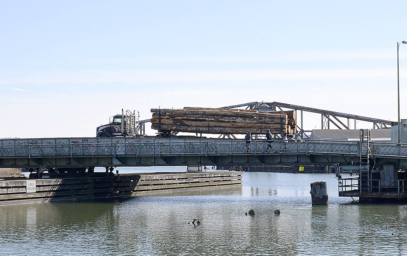 DAN HAMMOCK | GRAYS HARBOR NEWS GROUP                                The Heron Street Bridge over the Wishkah River in Aberdeen averages about 14,000 daily trips and serves as a link between the I-5 corridor and the coast for commercial and personal vehicles. The state is considering four options to replace the 70-year-old span.