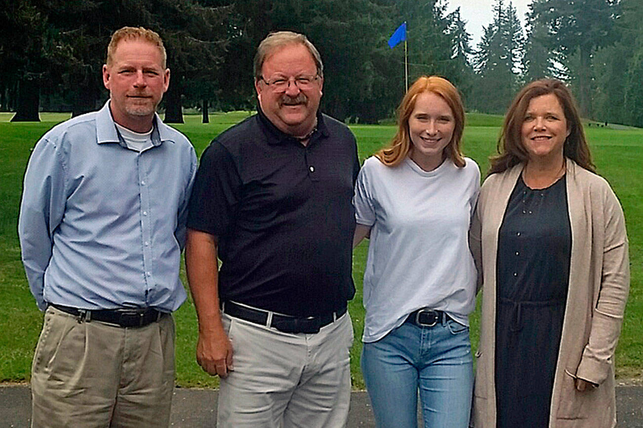 Glory Hallelujah: Montesano’s Glory Grubb signs to play golf for Grays Harbor College