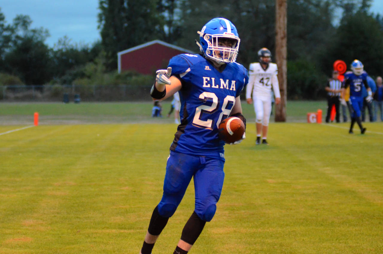 Elma’s Isaiah O’Farrill scored on a touchdown run in the second quarter against King’s Way Christian on Friday in Elma. (Photo by Sue Michalak Budsberg)