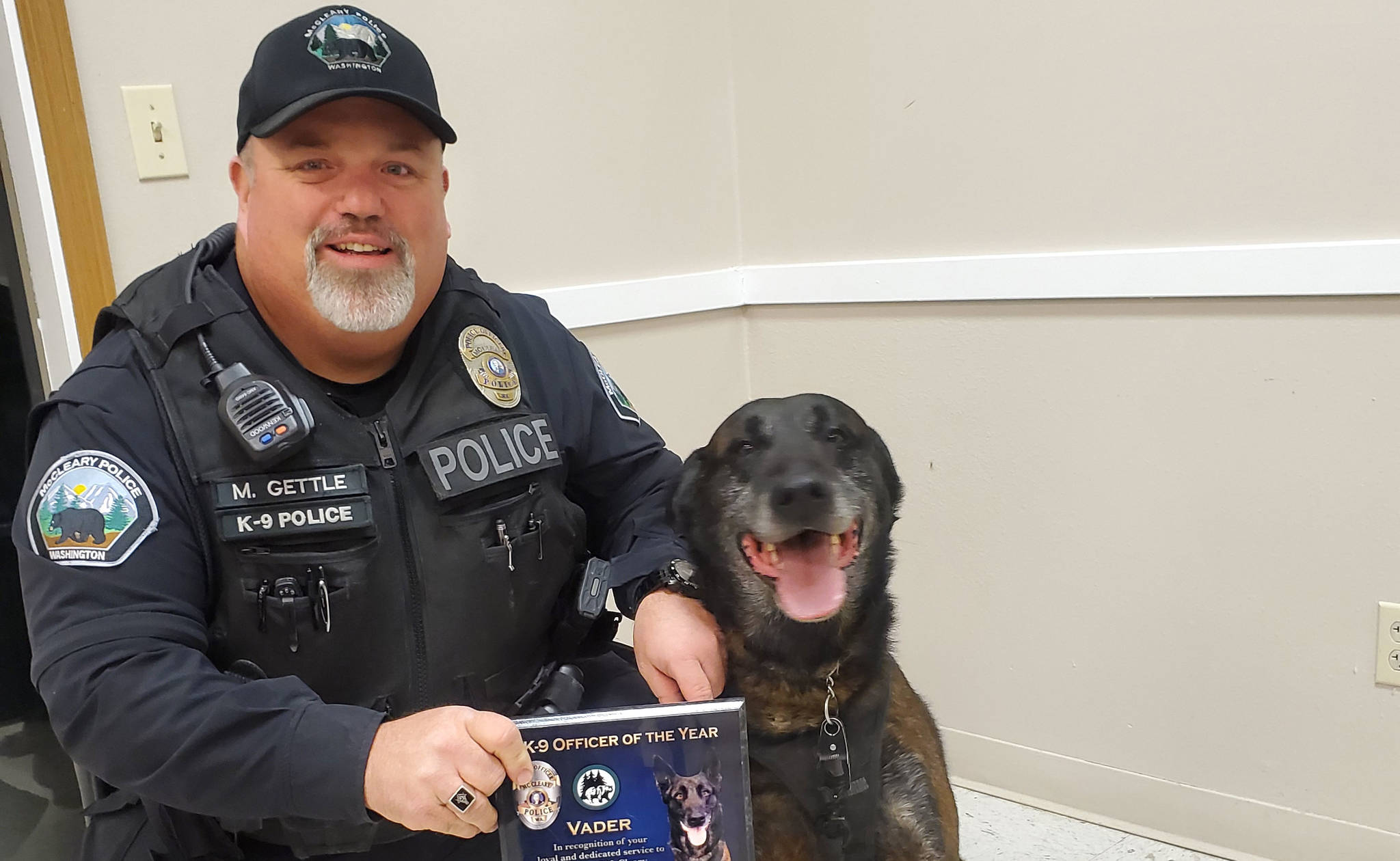 K-9 Vader gracious in receiving McCleary’s Officer of the Year award