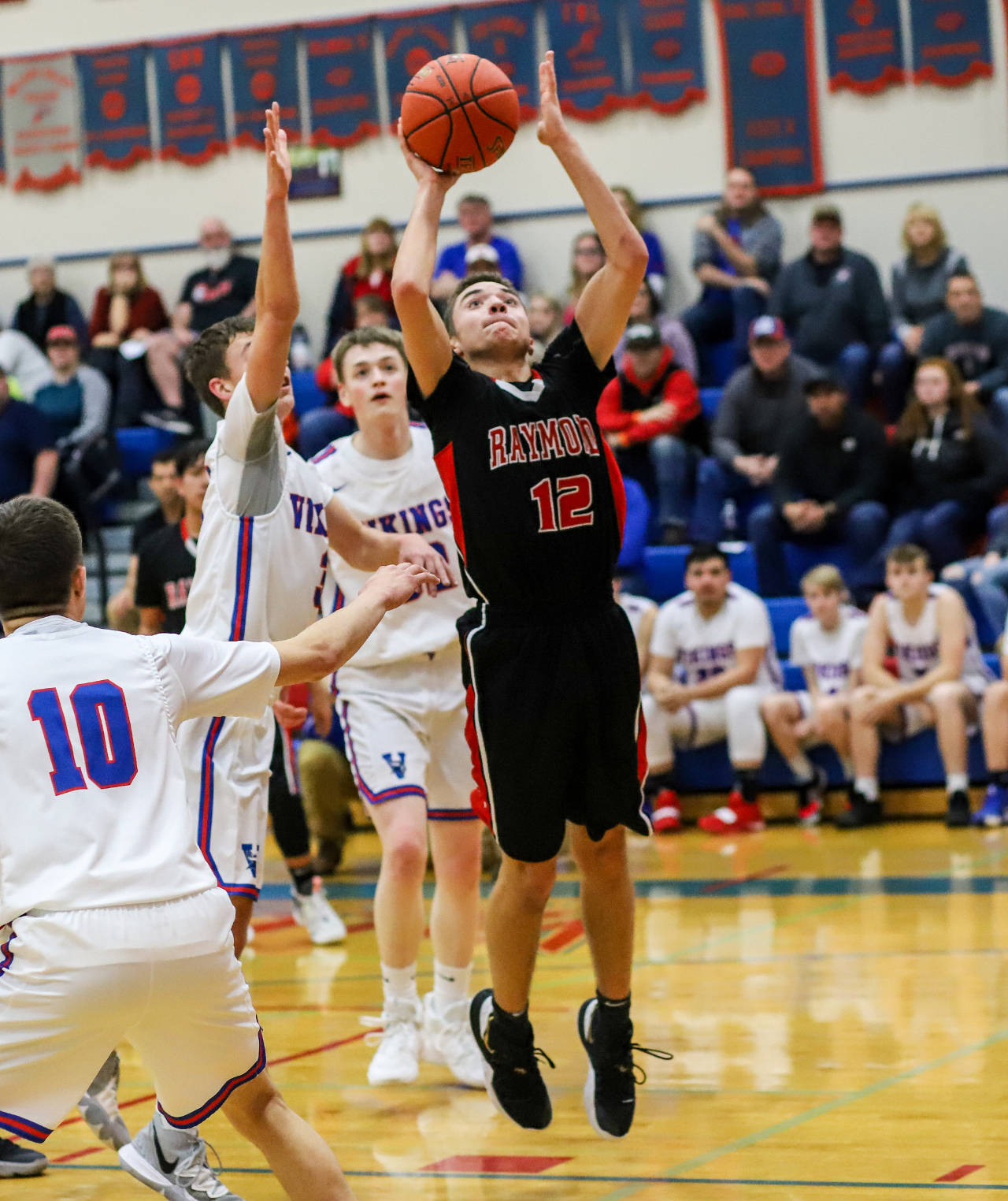 Raymond sophomore Tre’ Seydel (12), seen here against Willapa Valley on Jan. 10, was named the 2B boys WIAA Athlete of the Week on Wednesday. (Photo by Larry Bale)