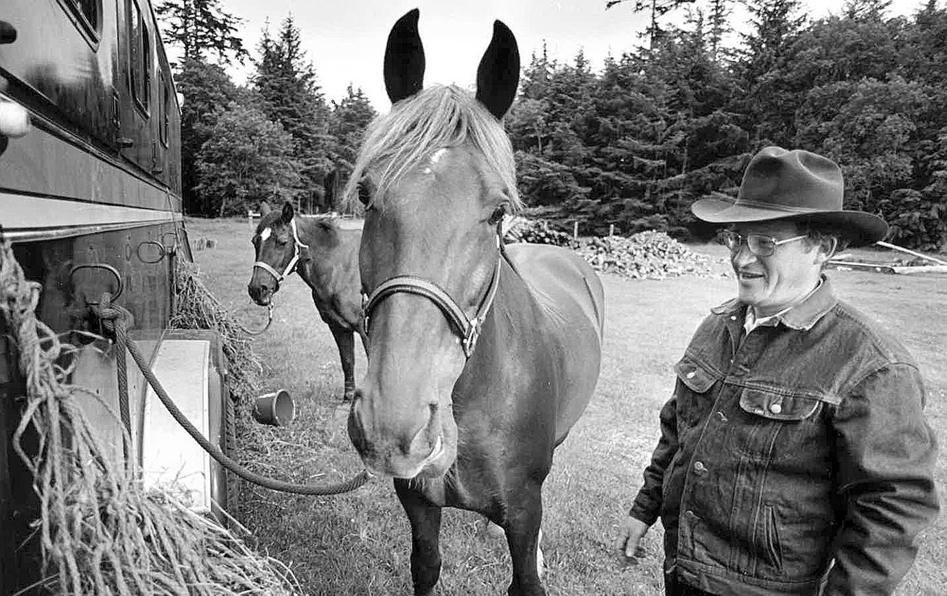 FILE PHOTO                                David Foscue and his trusty Tennessee Walker, Stub. The two of them, along with an ornery but loyal mule named Ernie, traveled the length of the Pacific Crest Trail - some 2,650 miles from Mexico to Canada - over the course of nine years.