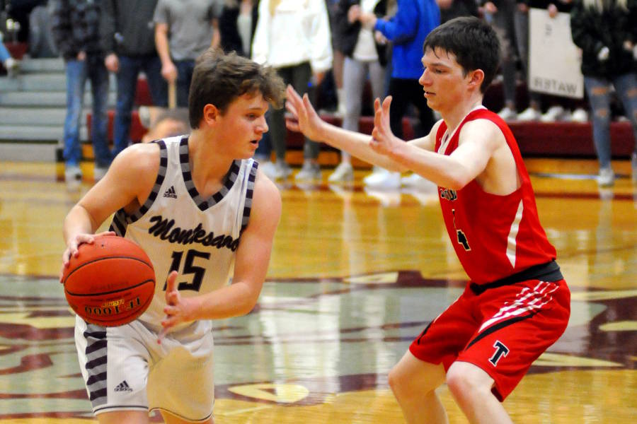 Tuesday Roundup: Four Bulldogs score in double figures as Montesano trounces Tenino