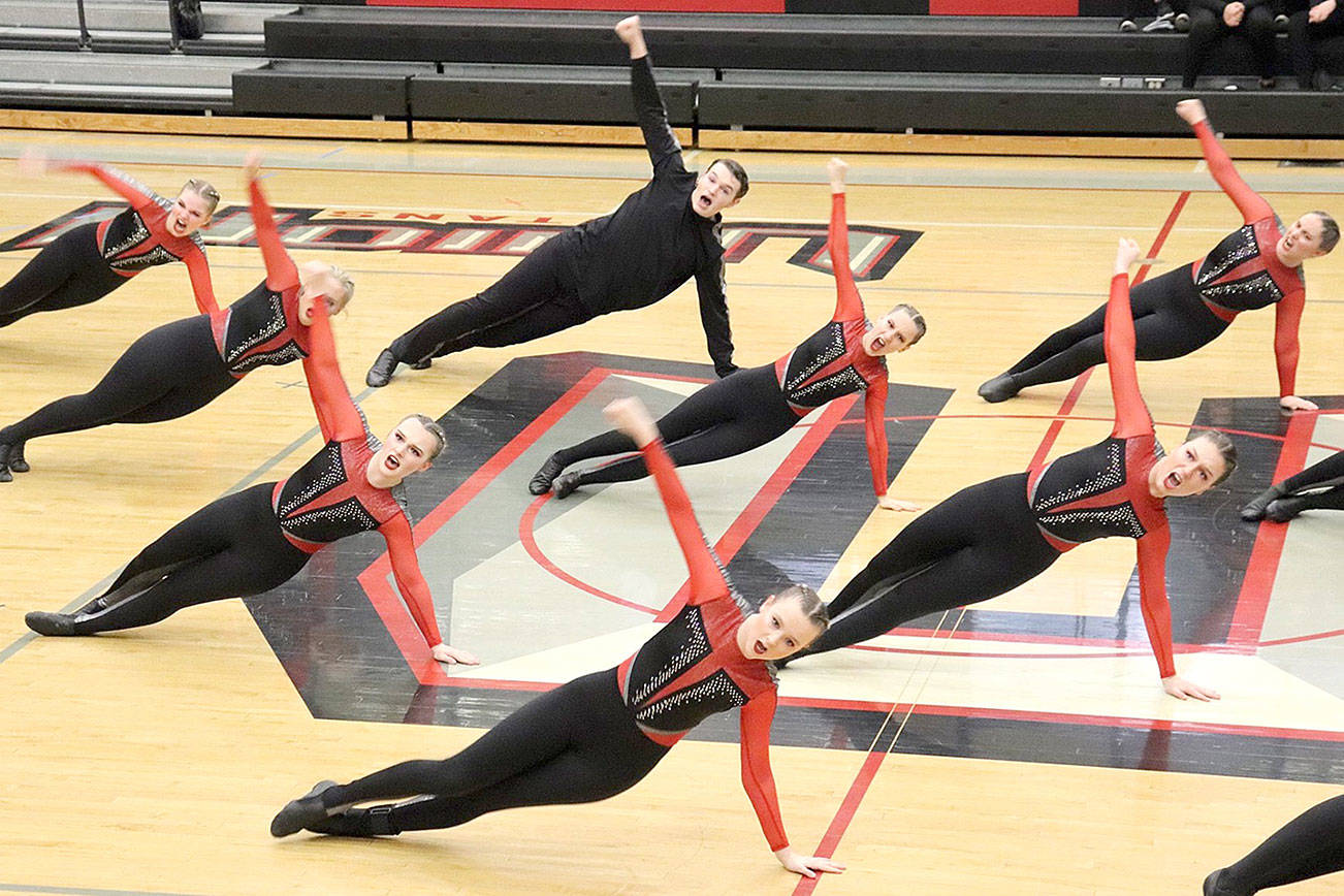 Monte cheer and dance squad qualifies for state